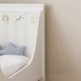 Isle of dogs Design Babybett weiß bemalt