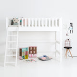 Sanders Bett mittelhohes Bett mit schräger Leiter 90x200 cm