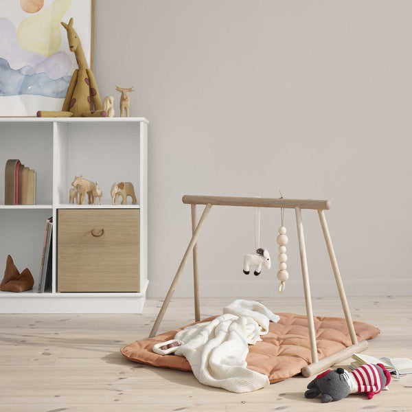 Oliver Furniture Wood play trapeze