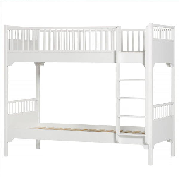 Oliver Furniture Seaside Classic bunk bed with straight ladder