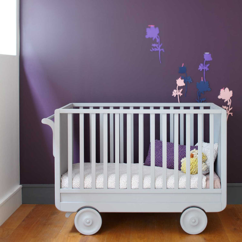 Laurette La Roulotte Babybett Gitterbett auf Rollen