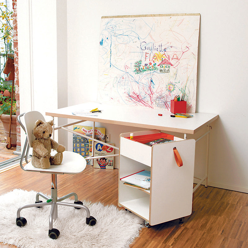 Egon Eiermann offer: table, chair and container