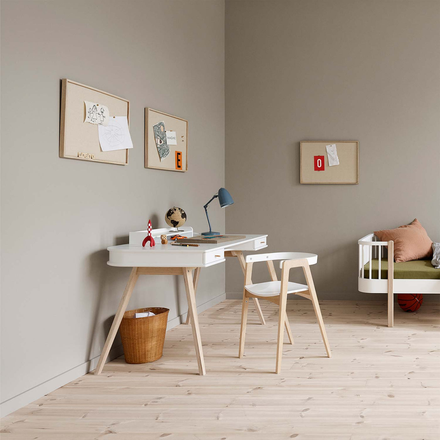 Wood desk furniture discount